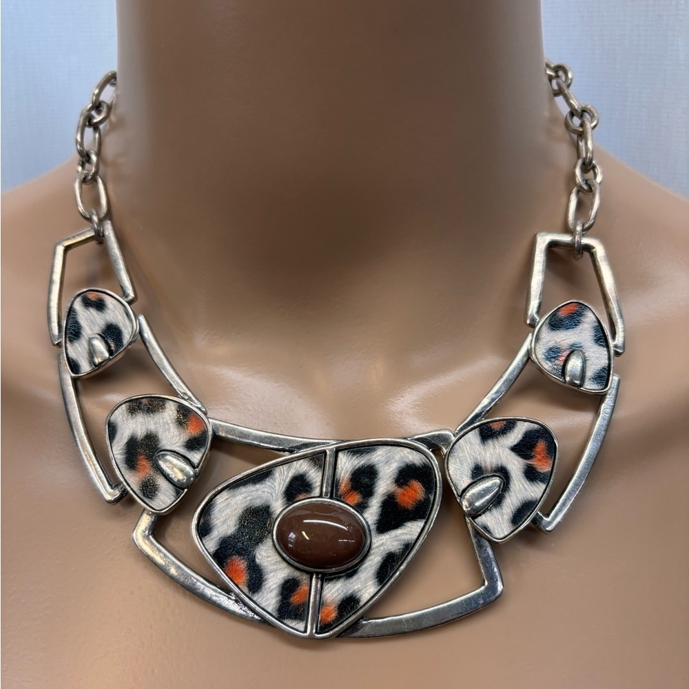 Leopard print retro chunky necklace